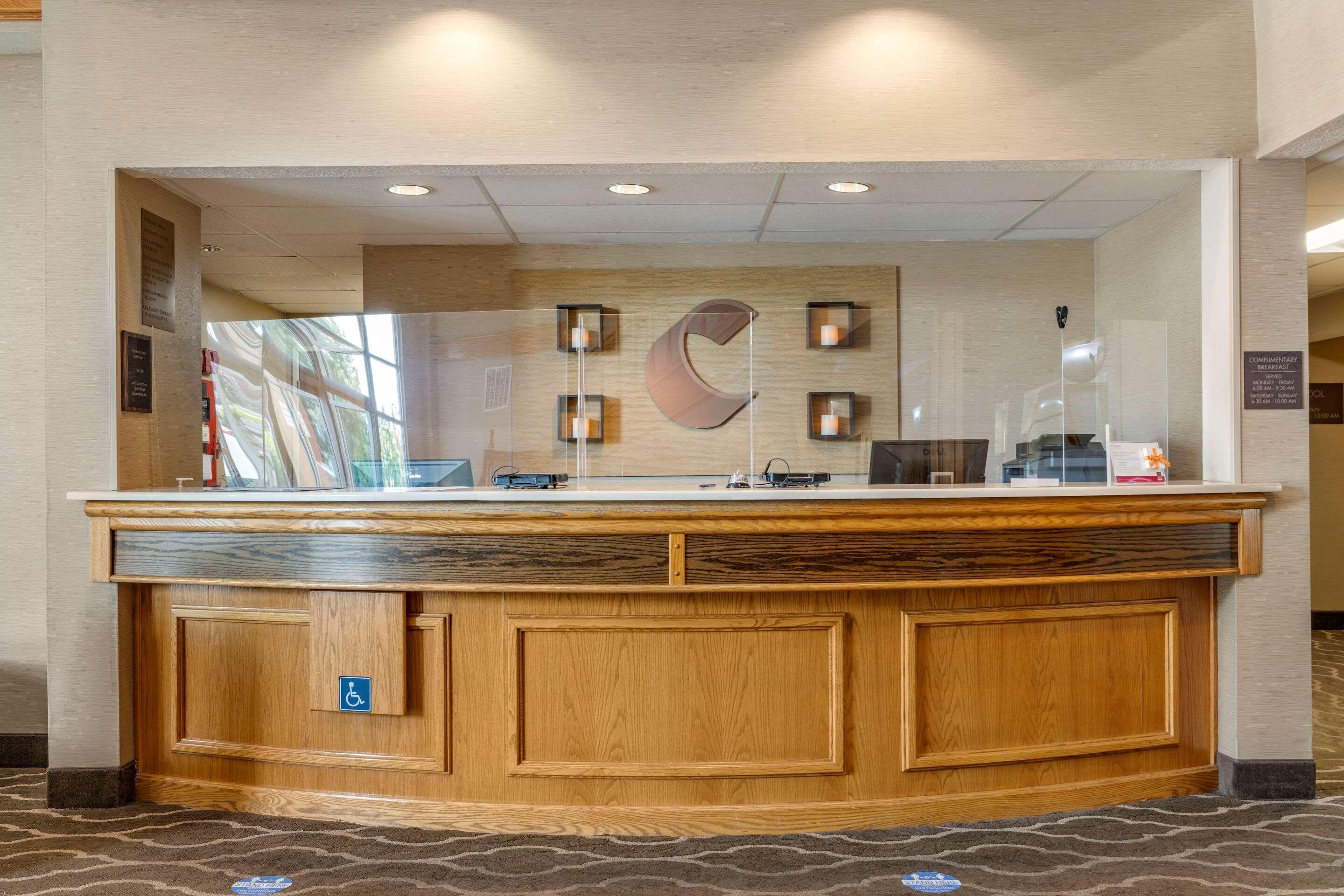 Comfort Suites Salem Esterno foto