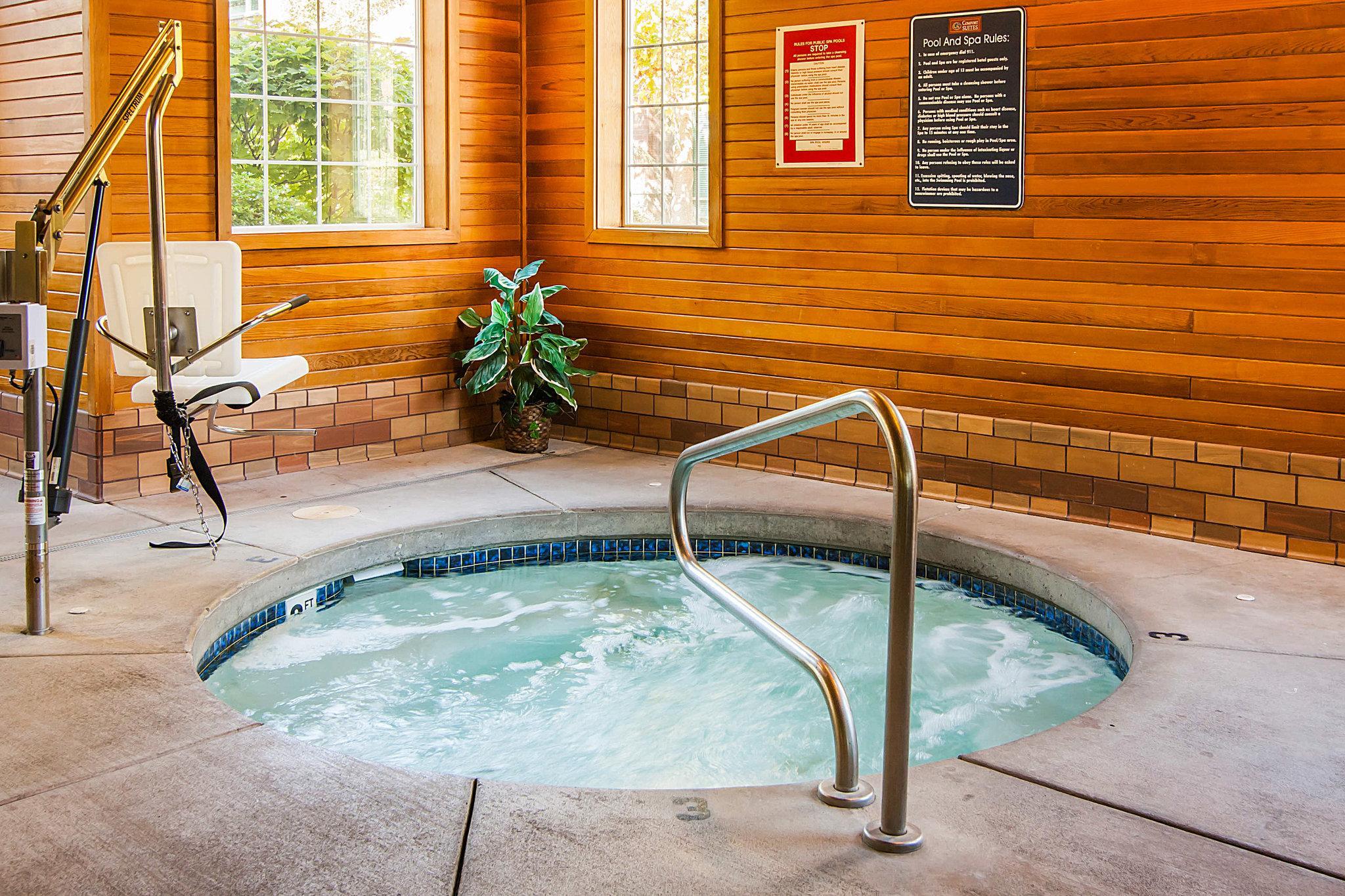 Comfort Suites Salem Esterno foto