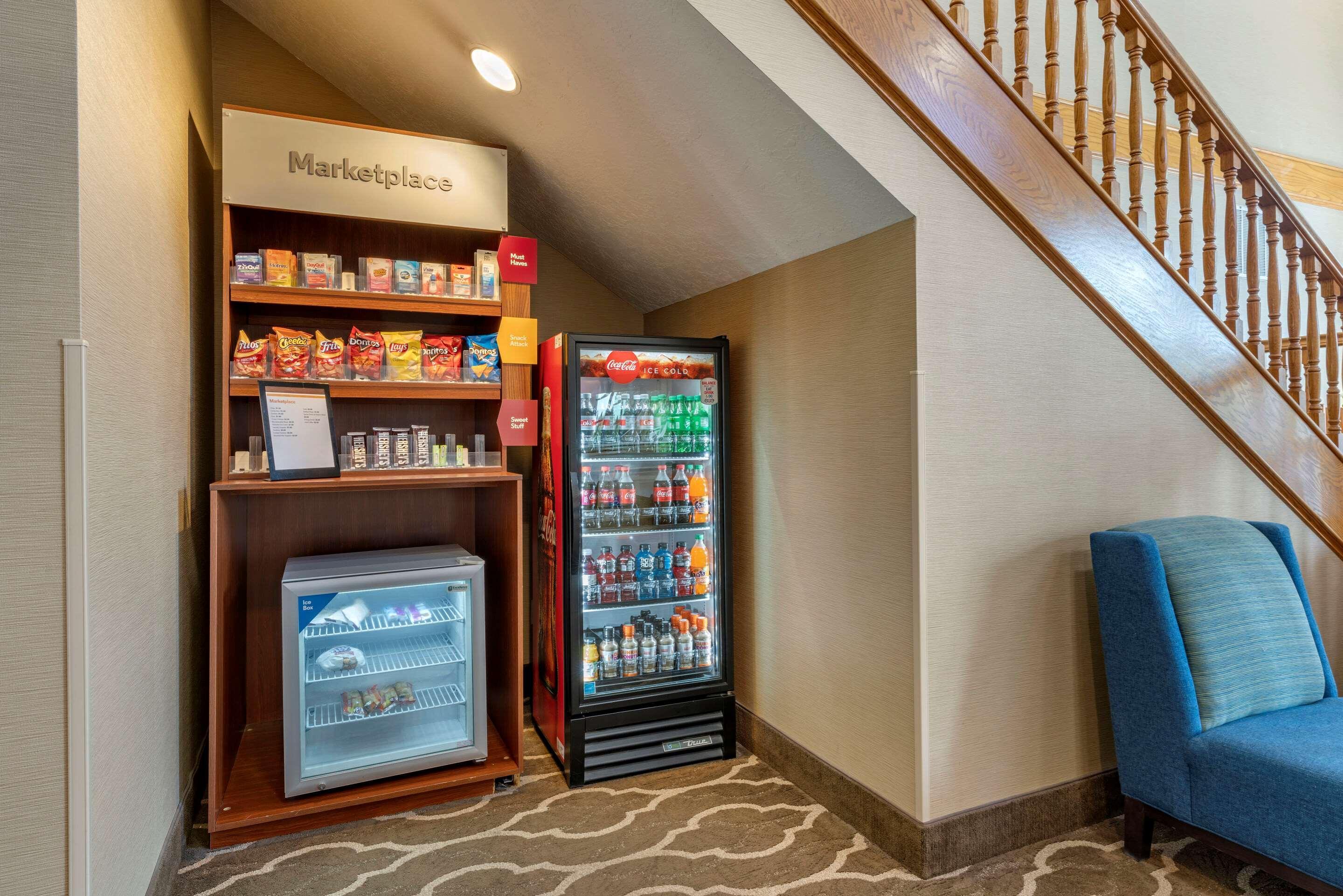 Comfort Suites Salem Esterno foto