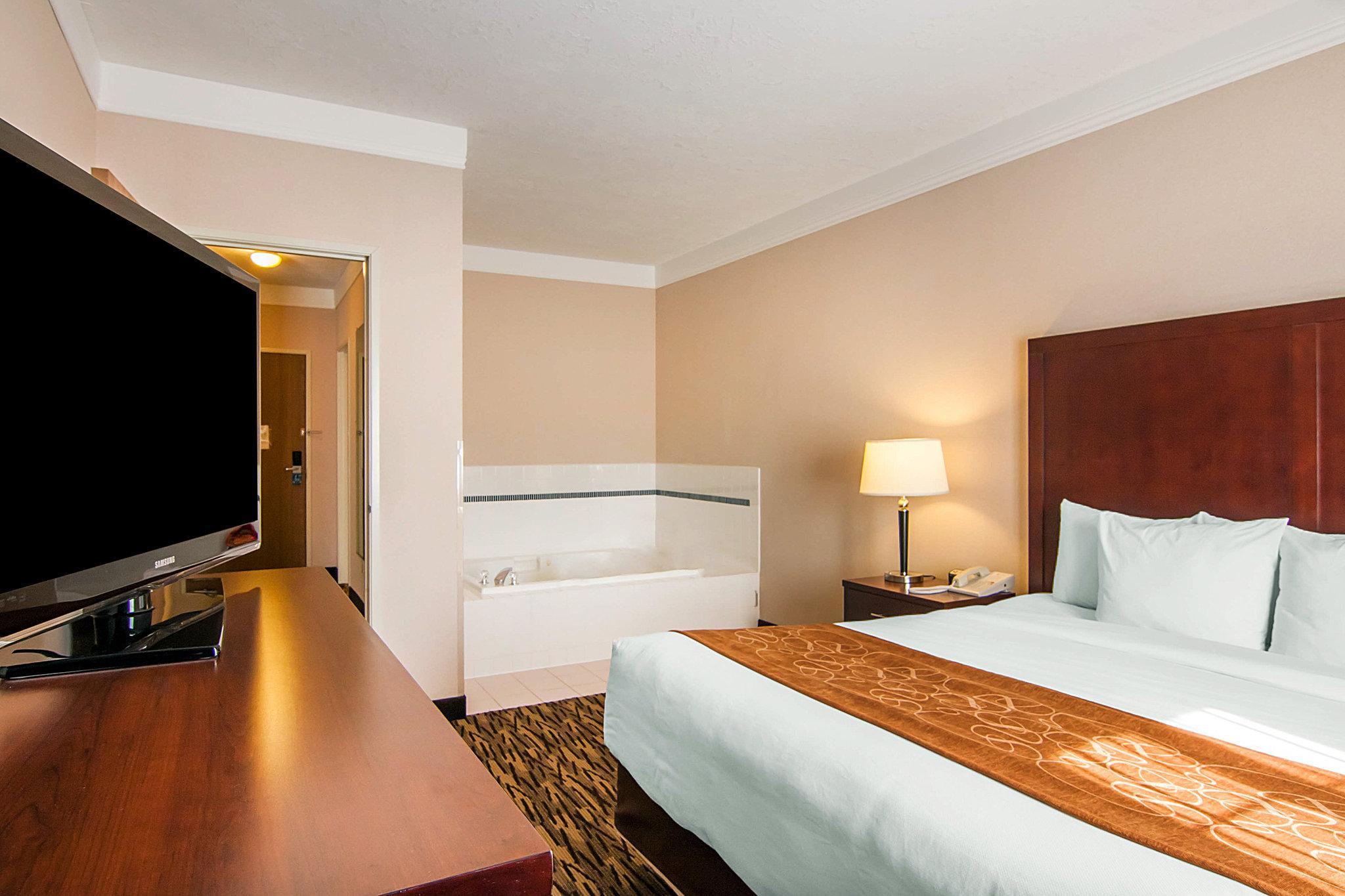 Comfort Suites Salem Esterno foto