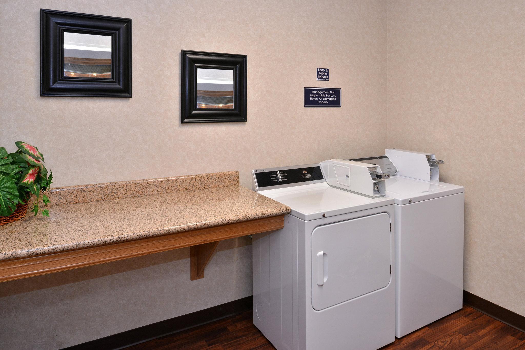 Comfort Suites Salem Esterno foto