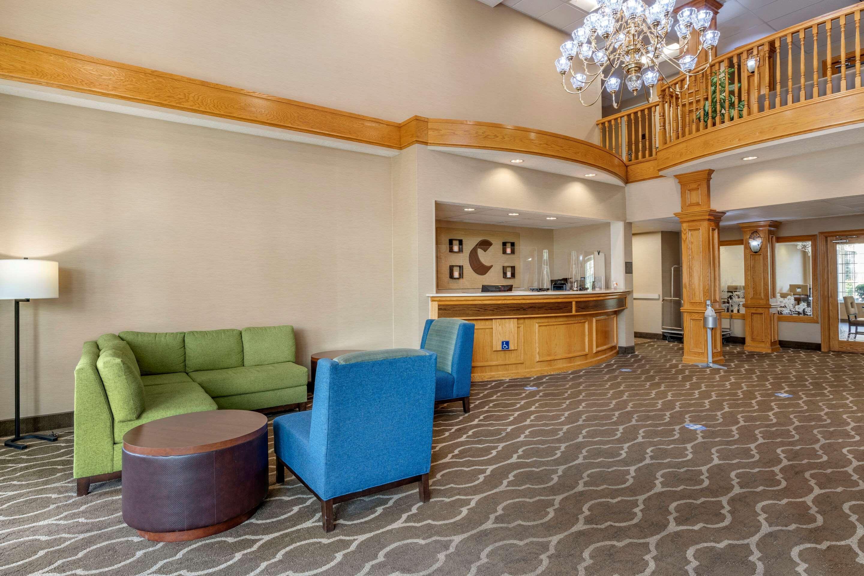 Comfort Suites Salem Esterno foto