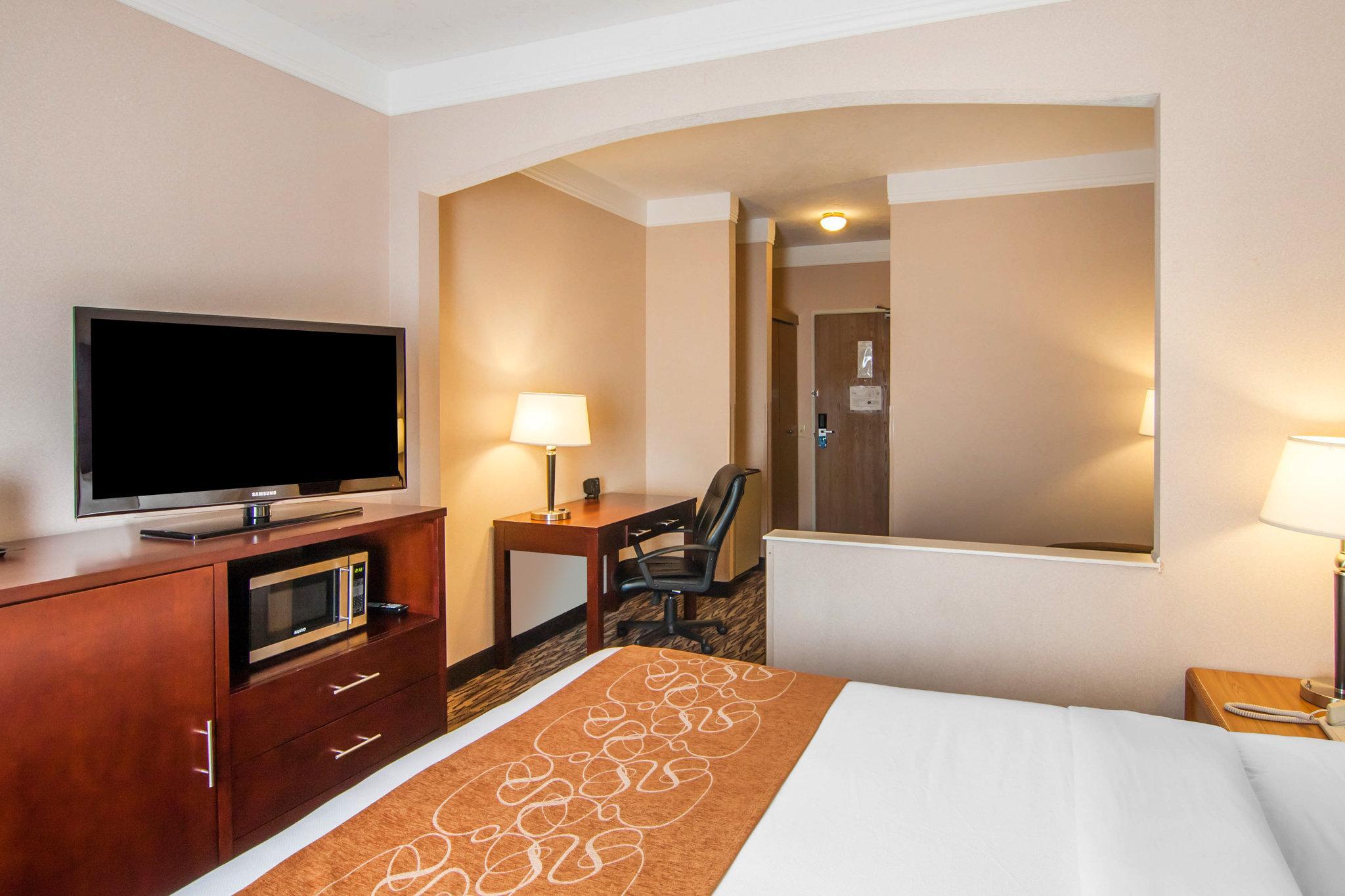 Comfort Suites Salem Esterno foto