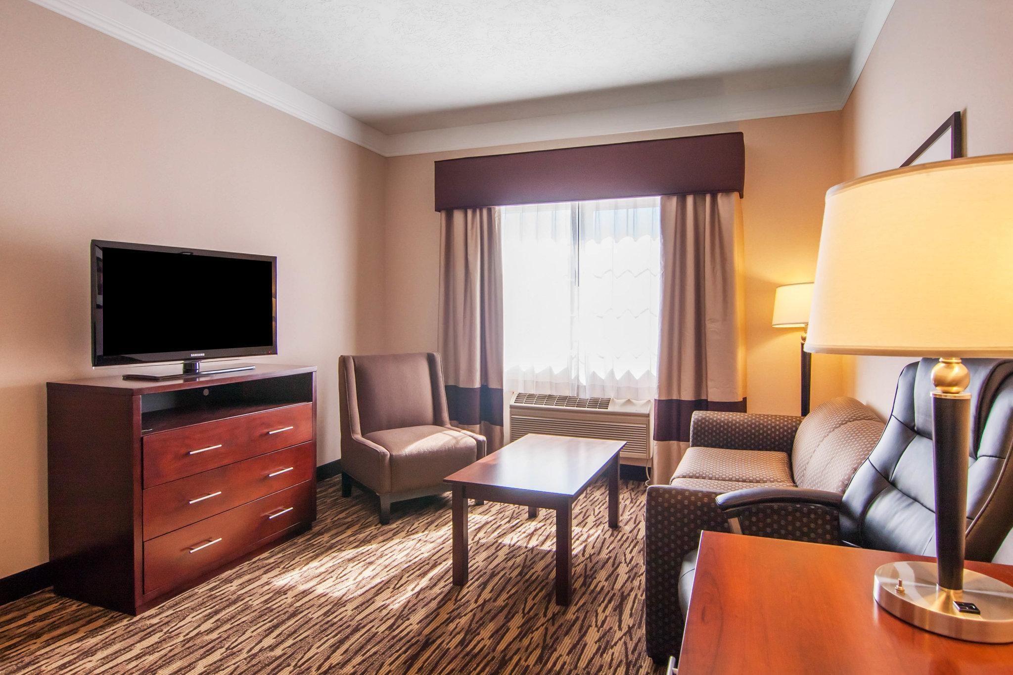 Comfort Suites Salem Esterno foto