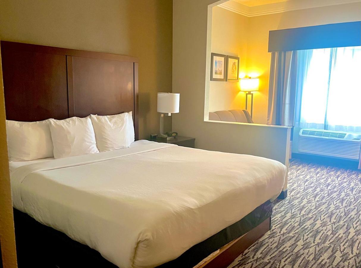 Comfort Suites Salem Esterno foto