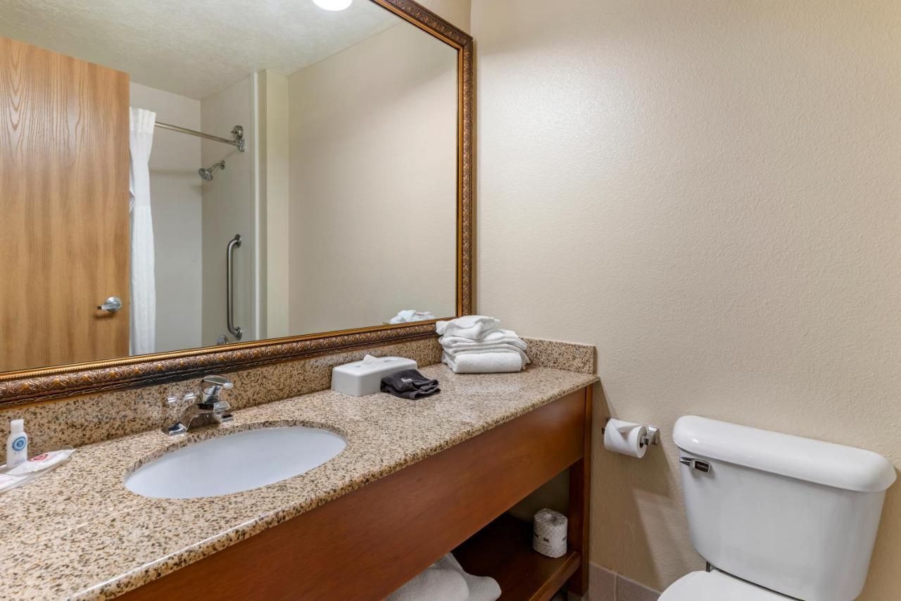Comfort Suites Salem Esterno foto